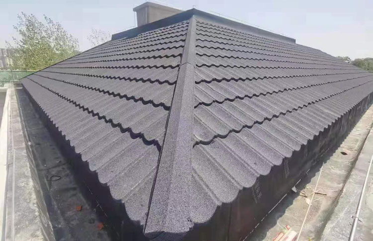 金屬彩石屋面瓦在安徽合肥老舊小區(qū)改造中的應用